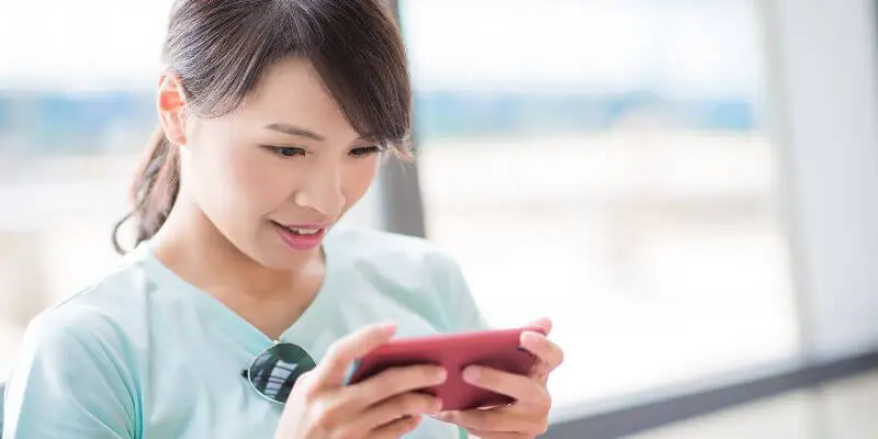 Pelaamisen turvallisuus mobiililaitteella